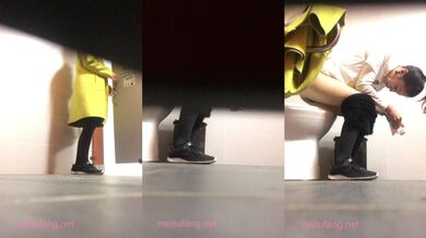 游乐场女厕青春高颜值偷拍嘘嘘系列第四集个个都是年轻貌美的妞 (1)